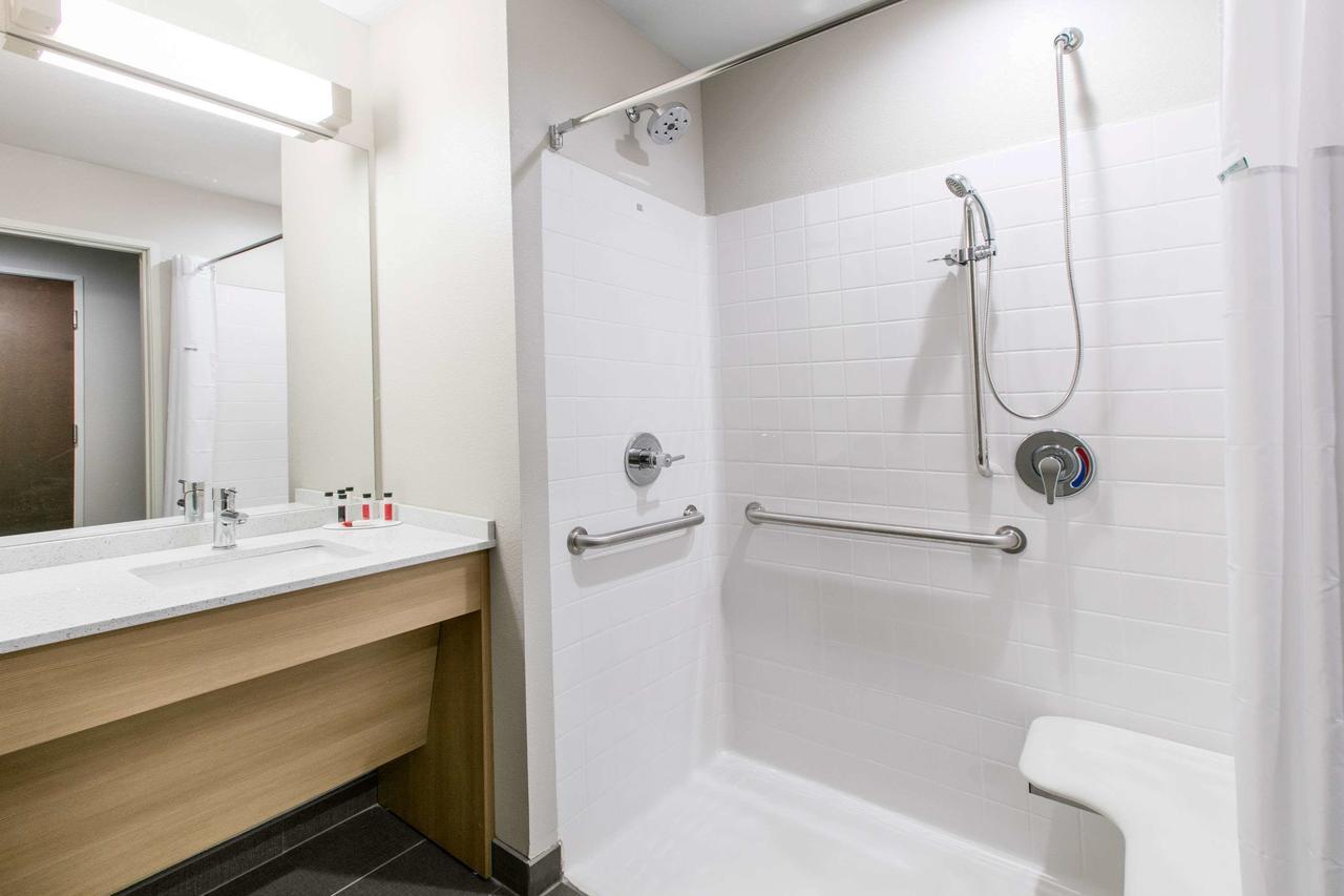Microtel Inn & Suites By Wyndham Lubbock Zewnętrze zdjęcie